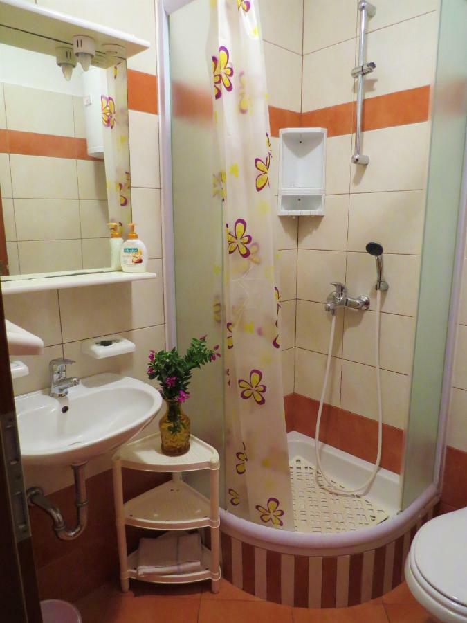 Great Apartment Mali Losinj Bagian luar foto