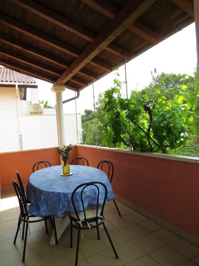 Great Apartment Mali Losinj Bagian luar foto