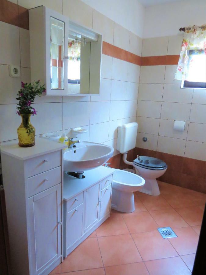 Great Apartment Mali Losinj Bagian luar foto