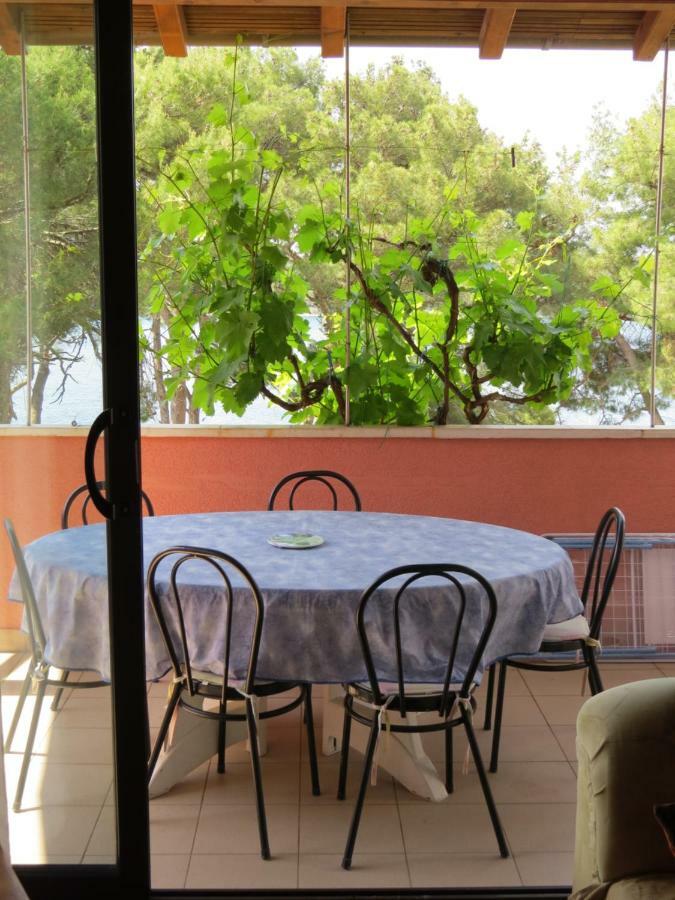 Great Apartment Mali Losinj Bagian luar foto